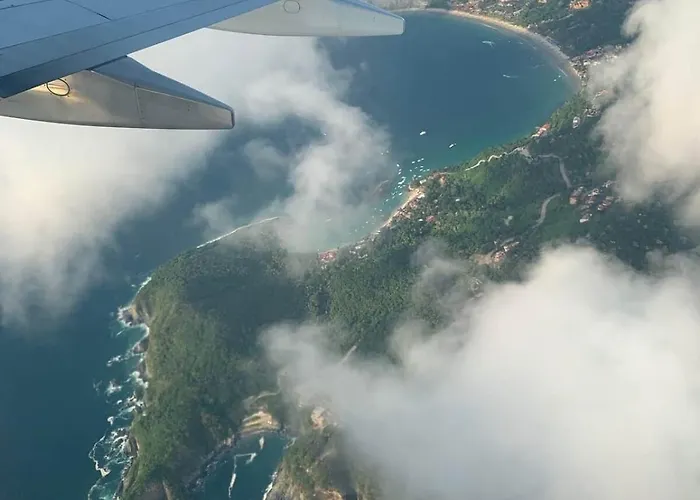 Violeta | Ocean Views Above Playa La Ropa Zihuatanejo